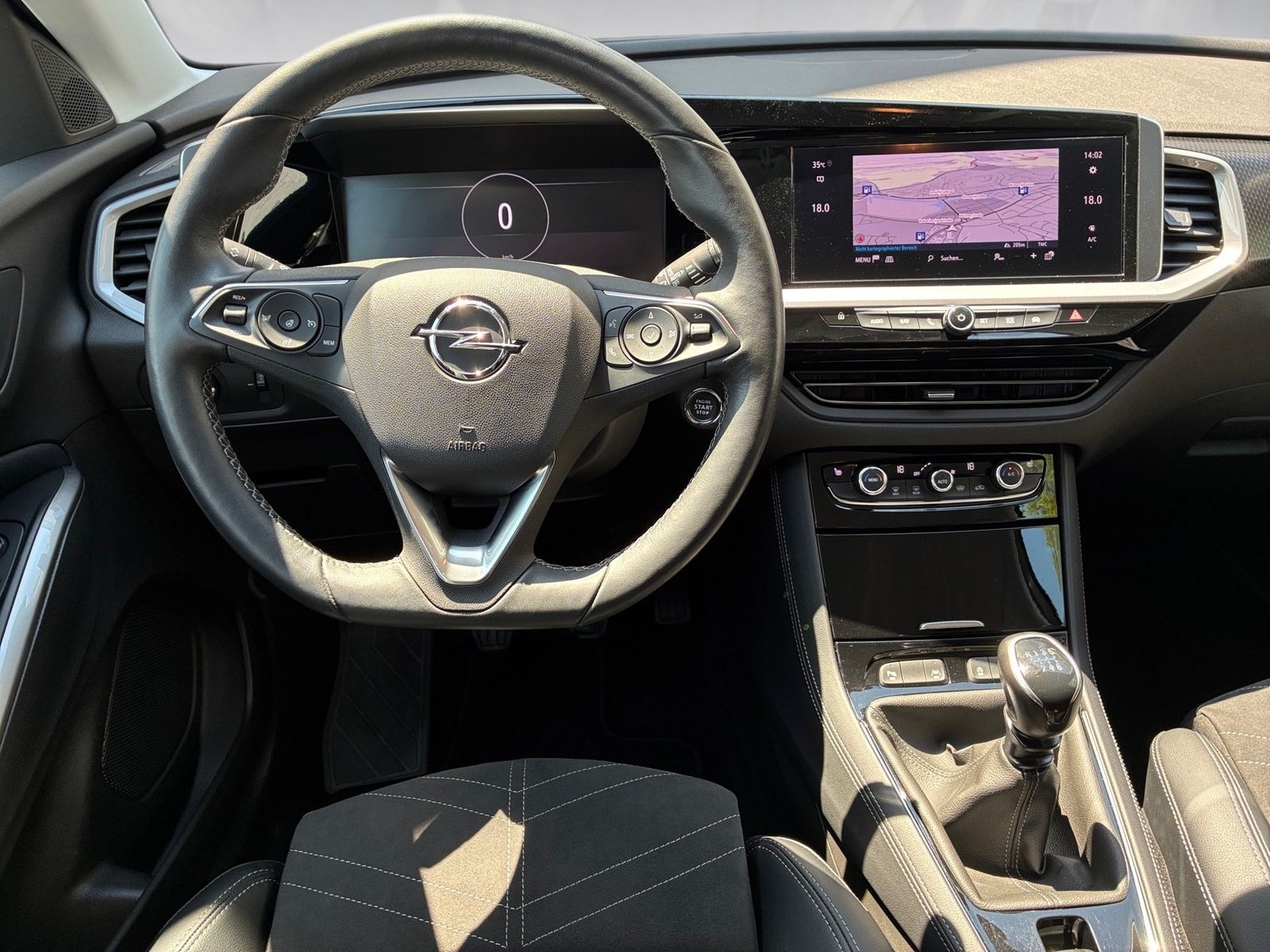 Fahrzeugabbildung Opel Grandland 1.2 Turbo Elegance 360,KlimaA,LED,Navi