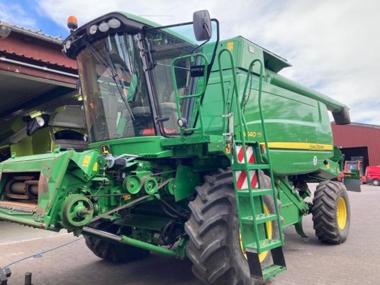 John Deere W 540