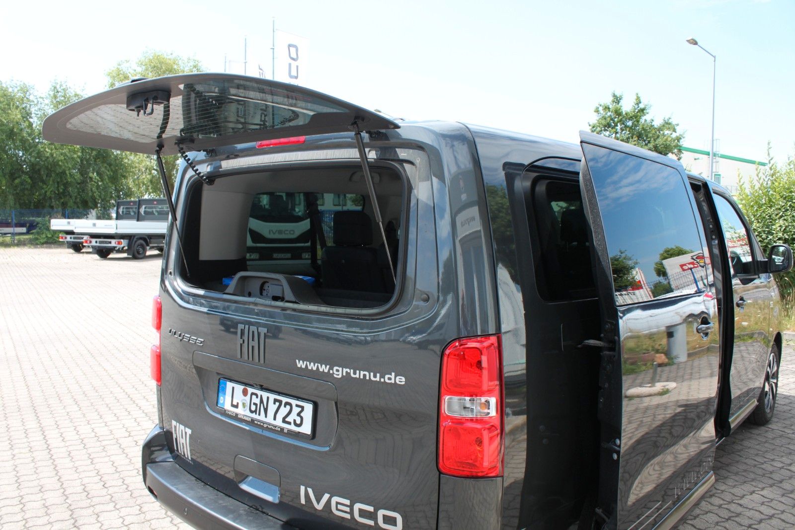 Fahrzeugabbildung Fiat Ulysse 180 BlueHDi L3 Top