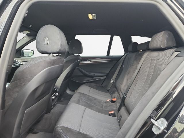 BMW 520 d Touring M-Sport Mild-Hybrid imagem 2