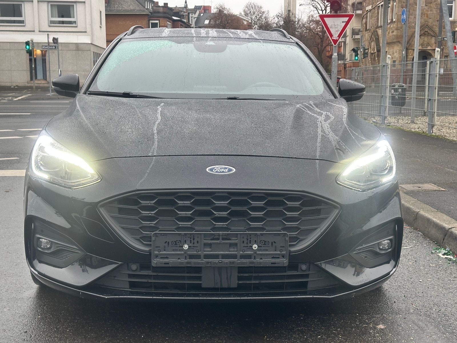 Fahrzeugabbildung Ford FOCUS TURNIER 2.0 ST-LINE ECOBLUE*1.HAND+AUTOM.*