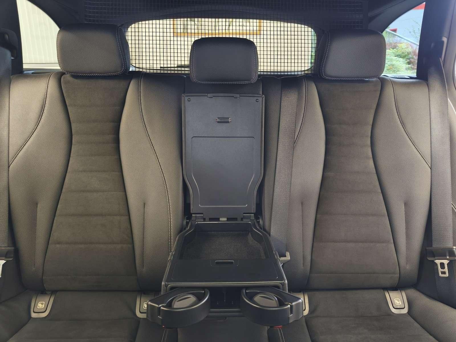 Fahrzeugabbildung Mercedes-Benz 300d AMG Line/Navi/S-Dach/Spur/DAB/Ahk 180 kW...