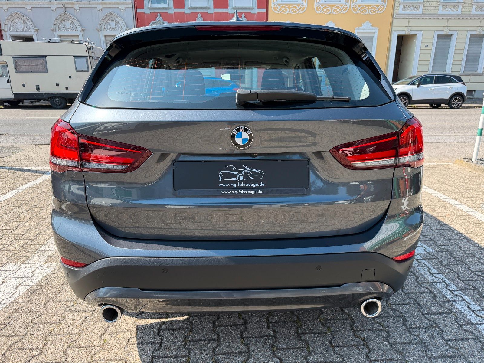 Fahrzeugabbildung BMW X1 xDrive 20 d 1.HD HUD AHK AUTOMATIK LED KAMERA