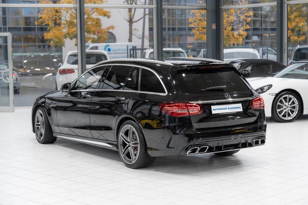 Mercedes-Benz C 63 AMG