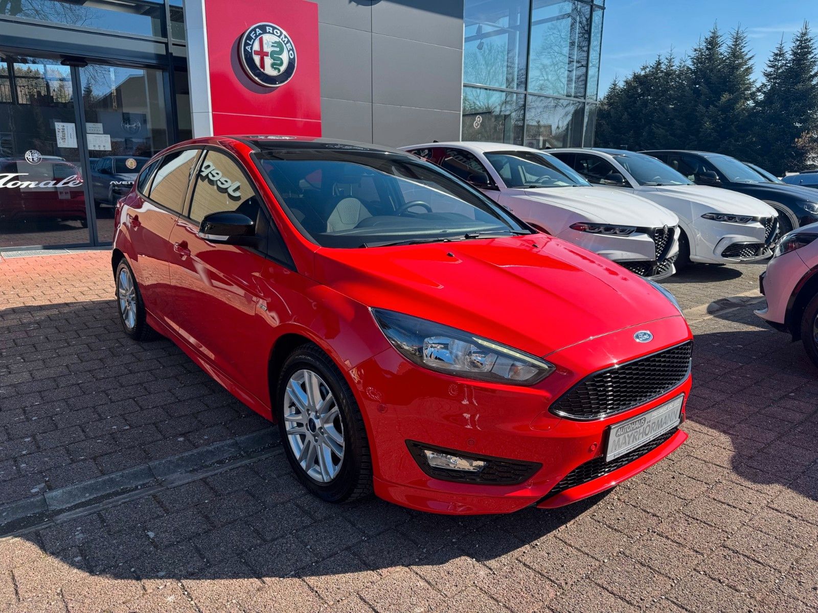 Fahrzeugabbildung Ford Focus Lim. ST-Line Kamera Tempomat Sitzheizung