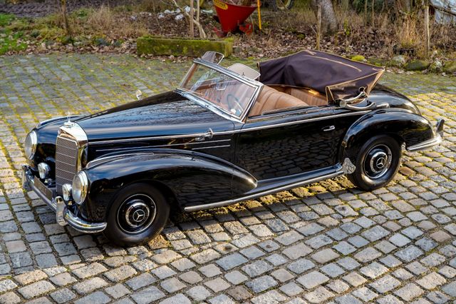 Mercedes-Benz 300 S Cabrio 1.Leder, 1A-Authentisch!