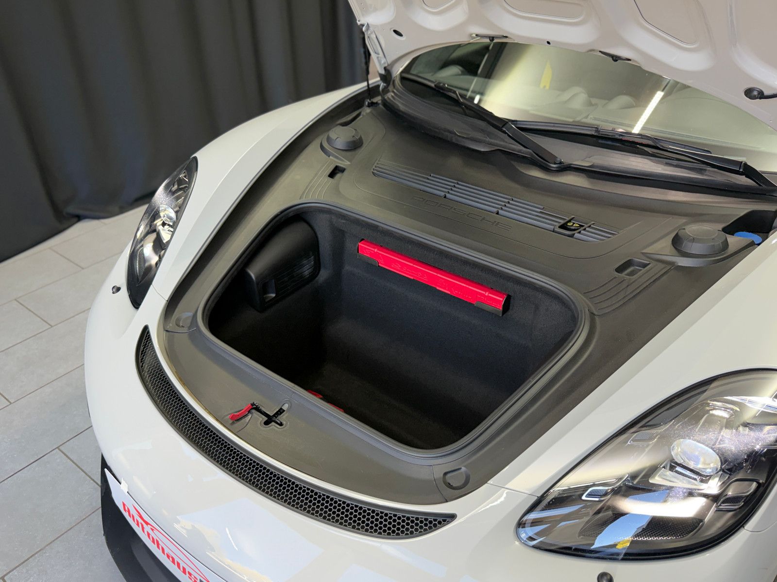 Fahrzeugabbildung Porsche Cayman GT4|918 SCHALENSITZE|PCCB|1.HAND|SCHALTER