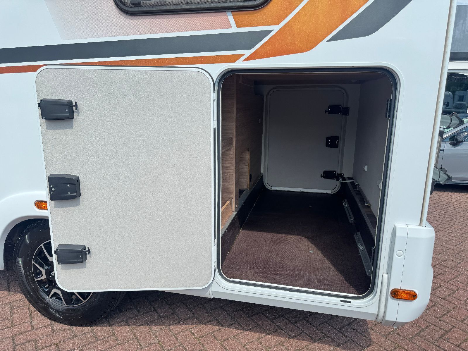 Fahrzeugabbildung Weinsberg CaraCompact 600 MEG EDITION PEPPER NAVI KAMERA