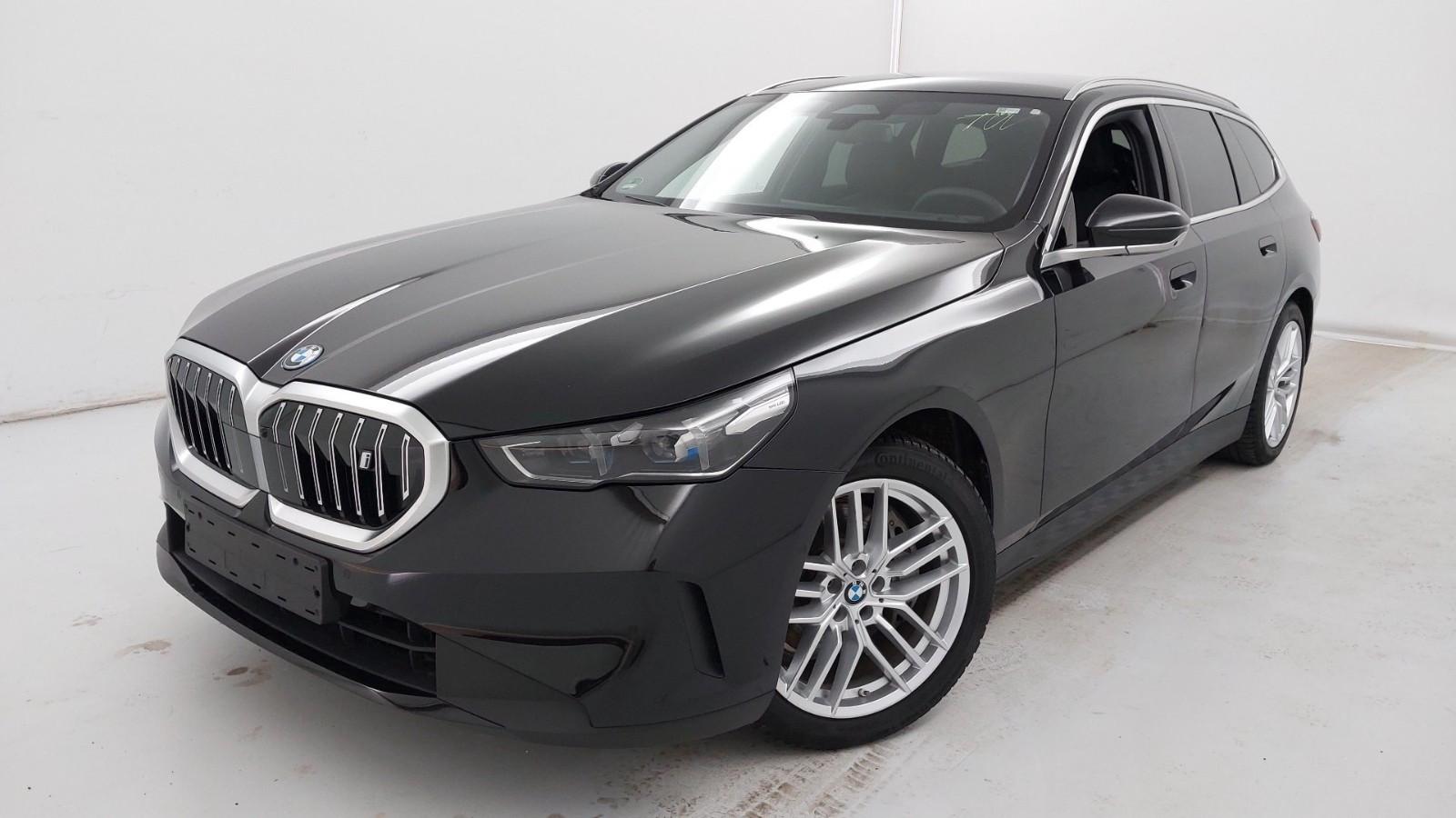 BMW i5 Touring 40 eDrive Bowers_HUD_360 Grad_22KW AC