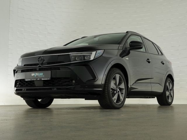 Grandland GSe 4X4 PHEV AT+AHK+NAVI+360 GRAD KAME