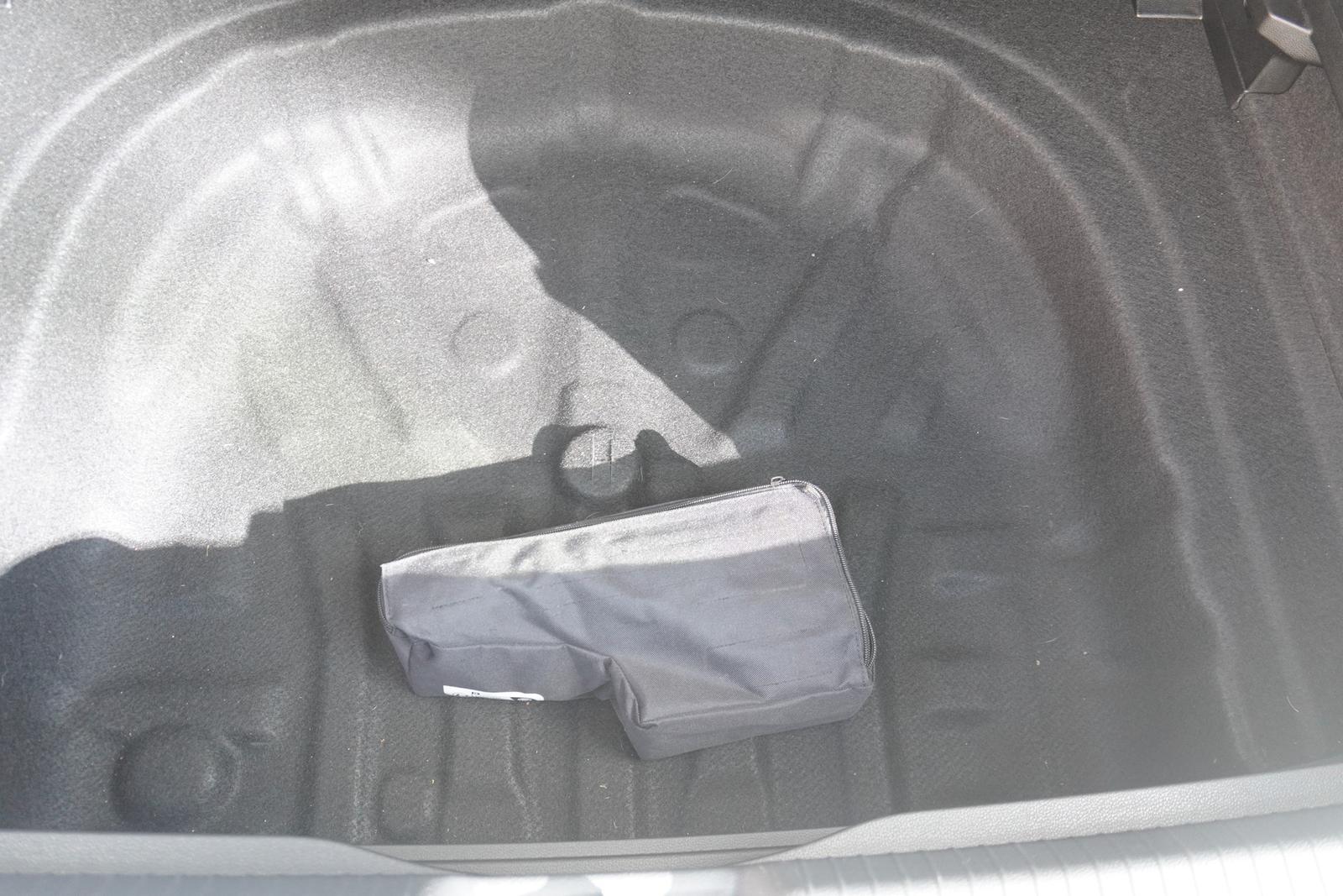 Volkswagen Golf VIII 1.5 eTSI DSG R-Line LED App Connect, миниатюра 13