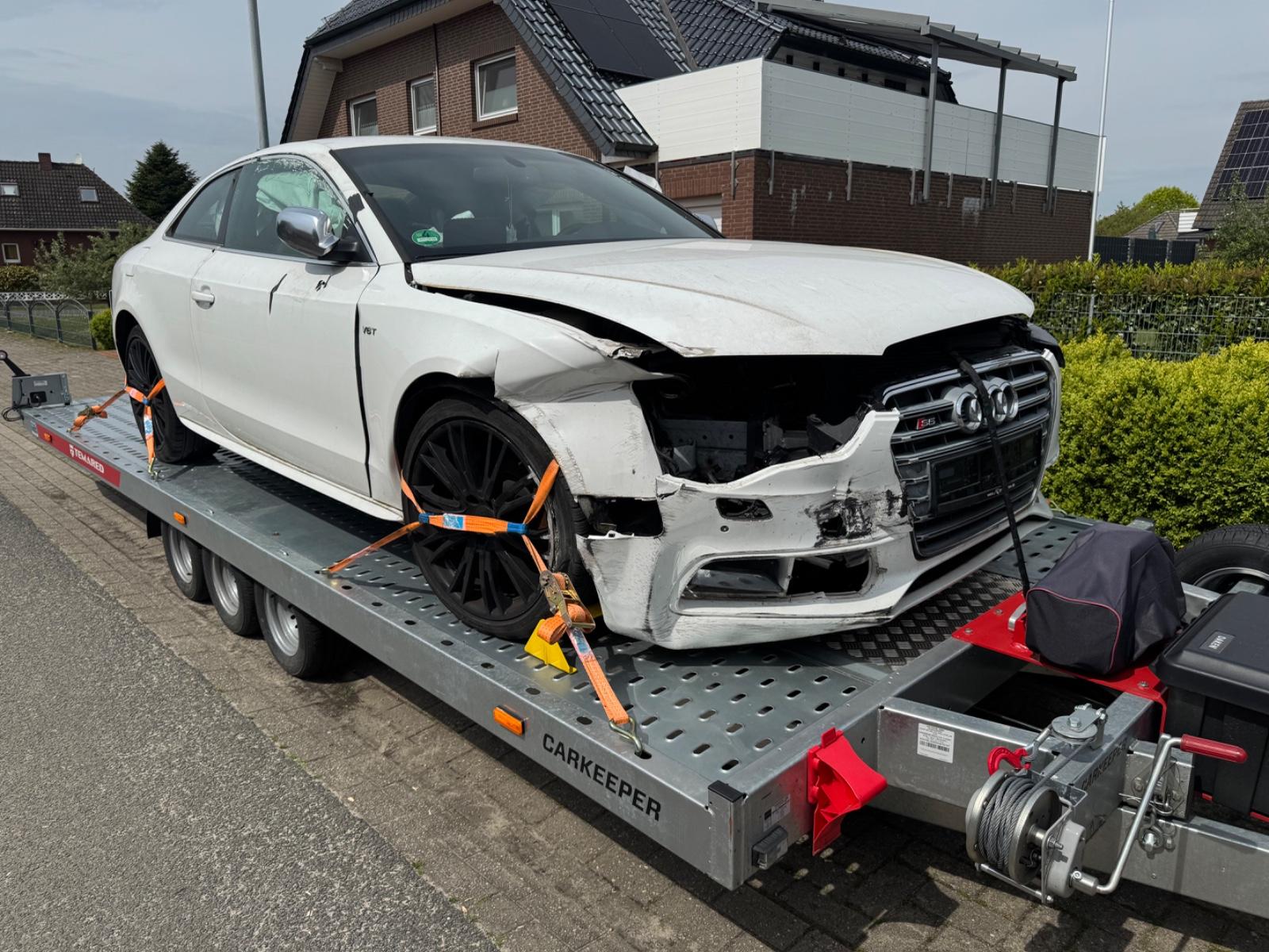 Audi S5 Coupe 3.0 TFSI quattro Frontschaden