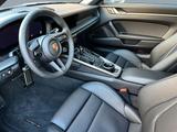Porsche 992 -2 (911) Carrera 4S Cabriolet Lift.,Hinterac - Porsche: Carrera 4s