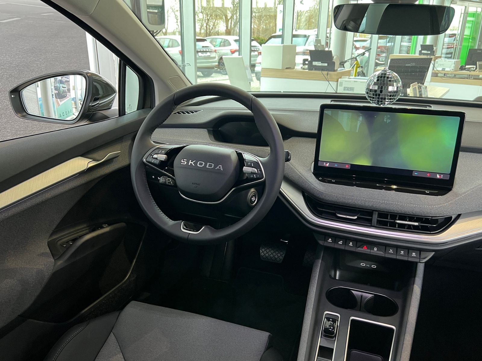 Fahrzeugabbildung SKODA Enyaq 60 *AHK, Matrix-LED, Smart Link, LM"-20*