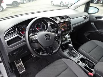 Fotografie des VW Touran 2.0 TDI ACTIVE DSG*AHK*ACC*LED*RFK