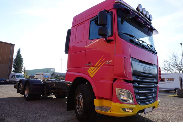 DAF XF 460 Nebenantrieb 6x2 SpaceCab