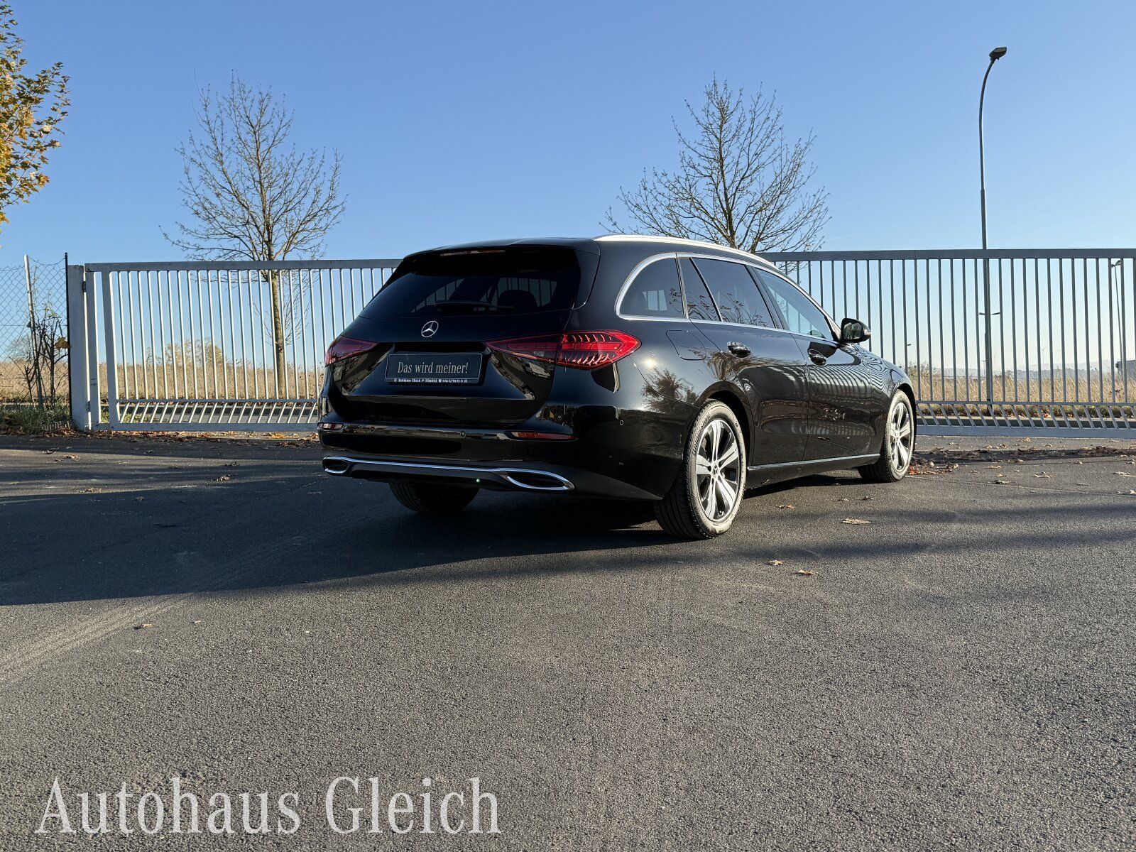 Fahrzeugabbildung Mercedes-Benz C 220 d 4MATIC T-Modell AVANTGARDE Exterieur/Nav