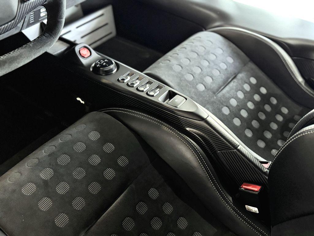 Ford GT  Holman Moody Heritage Edition  1 of 21