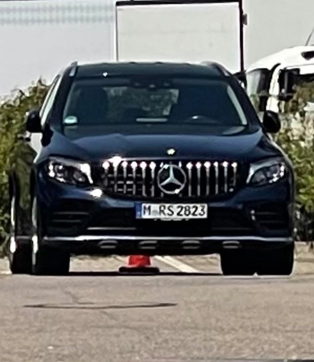 MERCEDES-BENZ GLC 250 d 4MATIC AMG Line Autom. AMG Line