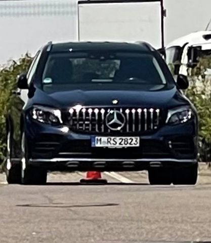 MERCEDES-BENZ GLC 250 d 4MATIC AMG Line Autom. AMG Line