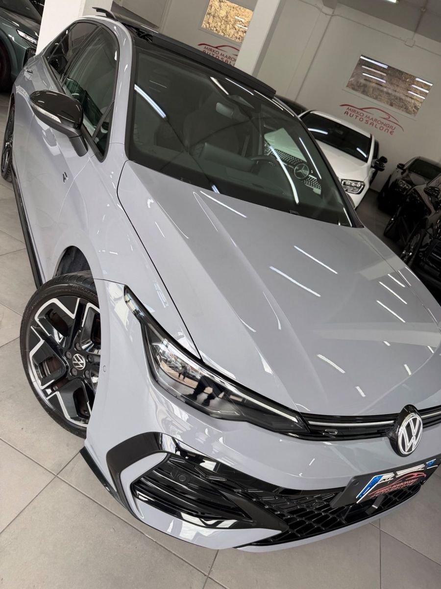 Volkswagen VW Golf 8 2.0 TDI 150 CV DSG R-Line FINANZIABILE imagem 3