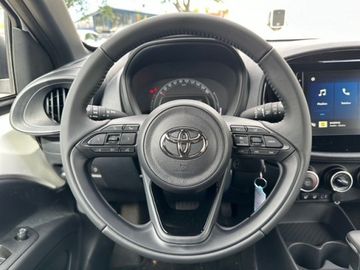 Toyota Aygo (X) - 11