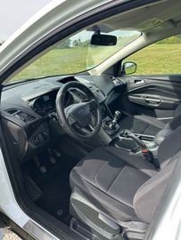 Ford Kuga - 9