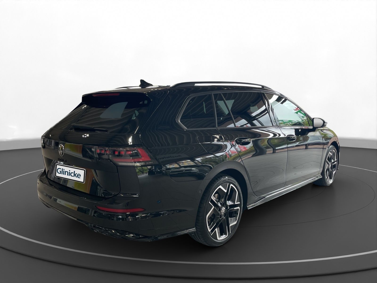 Volkswagen Golf Variant R-Line 1,5 eTSI (150 PS) DSG StHz foto 2