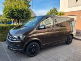 Volkswagen T6 Caravelle TOP gepflegt - Volkswagen T6 Caravelle mit Diesel-Antrieb: Automatik