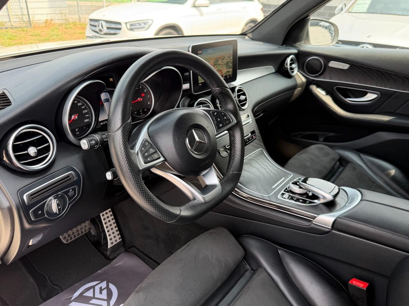 Mercedes-Benz GLC 300 4M*AMG*Designo*Night*LED*1Hd*20 Zoll*Tot