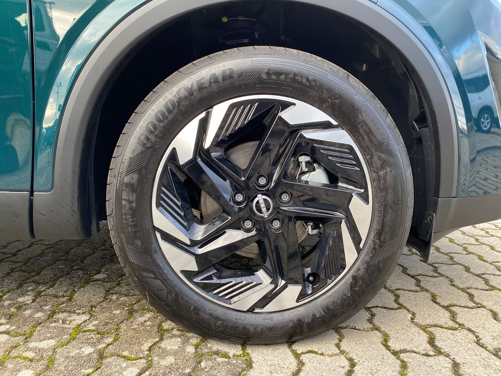 Fahrzeugabbildung Nissan Qashqai 1.3 DIG-T MHEV Xtronic N-Connecta MY2024