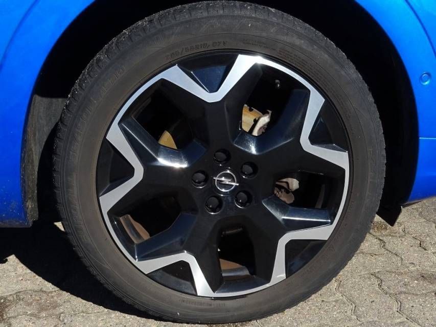 Fahrzeugabbildung Opel Grandland X 1.2 Turbo Ultimate AHK