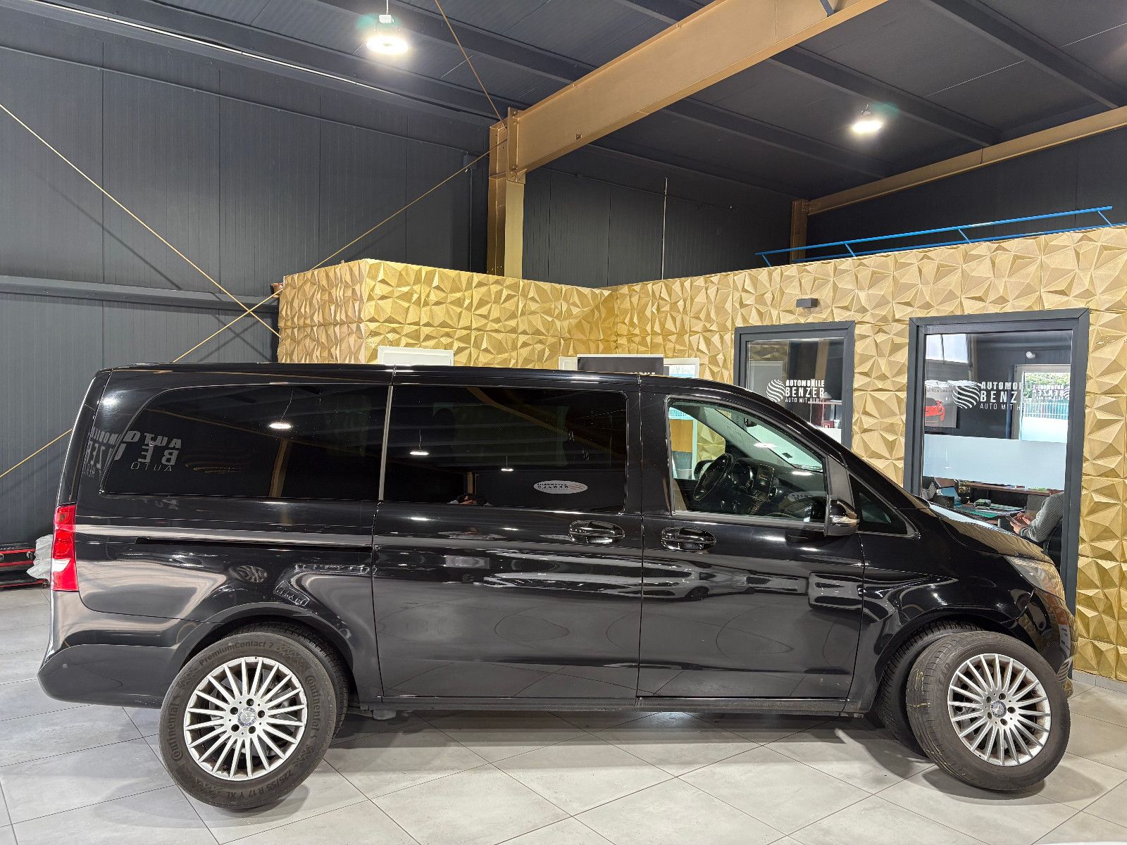 Fahrzeugabbildung Mercedes-Benz V 220d EDITION lang /8-SITZ/BURMESTER/KAMERA/