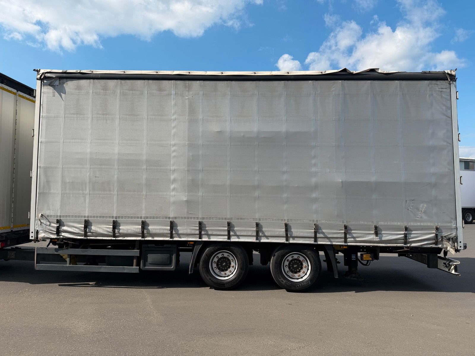Fahrzeugabbildung Schmitz Cargobull SGF*C2