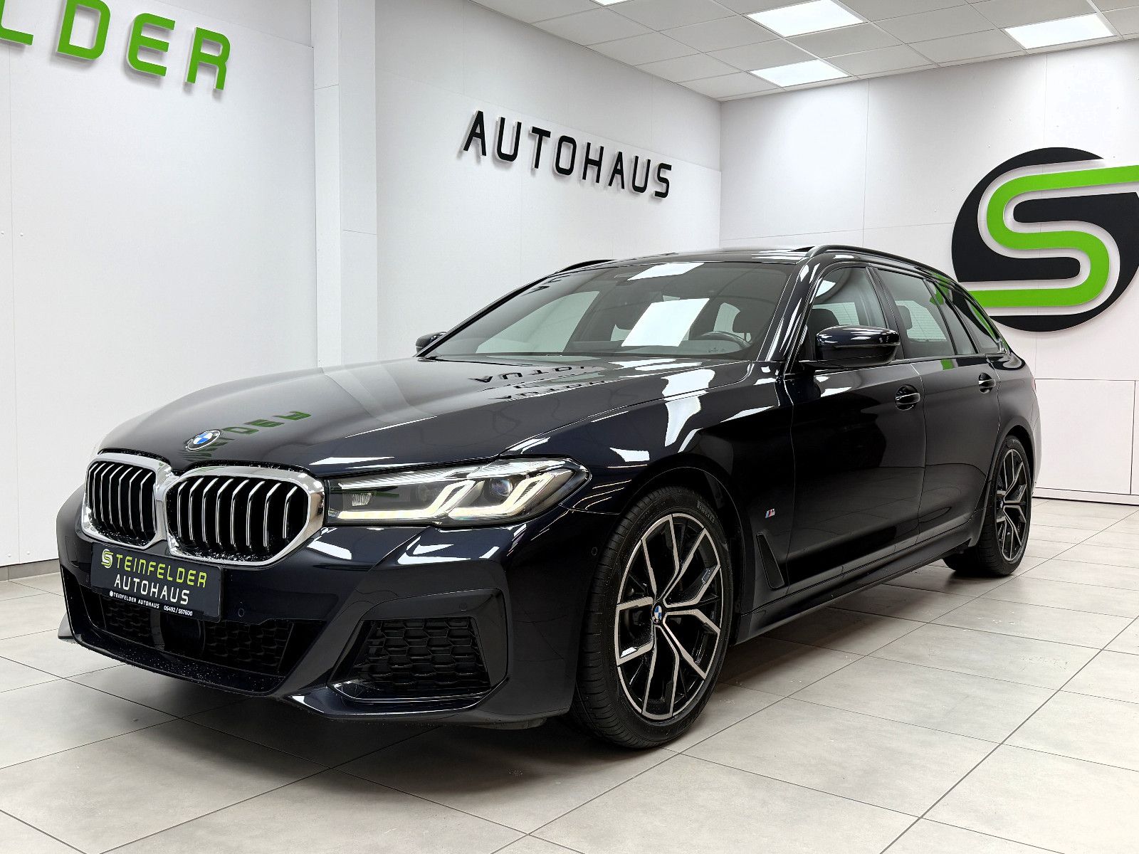 BMW 520 d M Sport SHADOW LINE / PANORAMA / ACC imagem 3