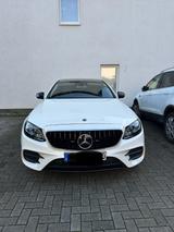 Mercedes-Benz E 250 AMG-Line Vollaustatung Standheizung - Mercedes-Benz E 250: Von Privat