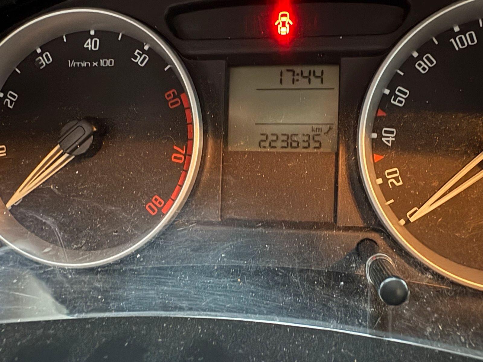 Skoda Fabia 2009 — engine 75 HP (55kW)