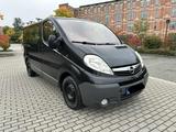 Opel Vivaro 2,5 CDTI Klima halb Automatik... - gebrauchte Opel Vivaro aus dem Jahr 2007