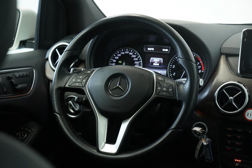 Mercedes Benz B 200