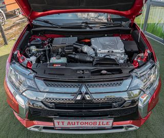 Fahrzeugabbildung Mitsubishi Outlander PHEV Top 4WD|