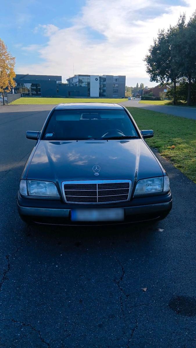 Mercedes-Benz C 180
