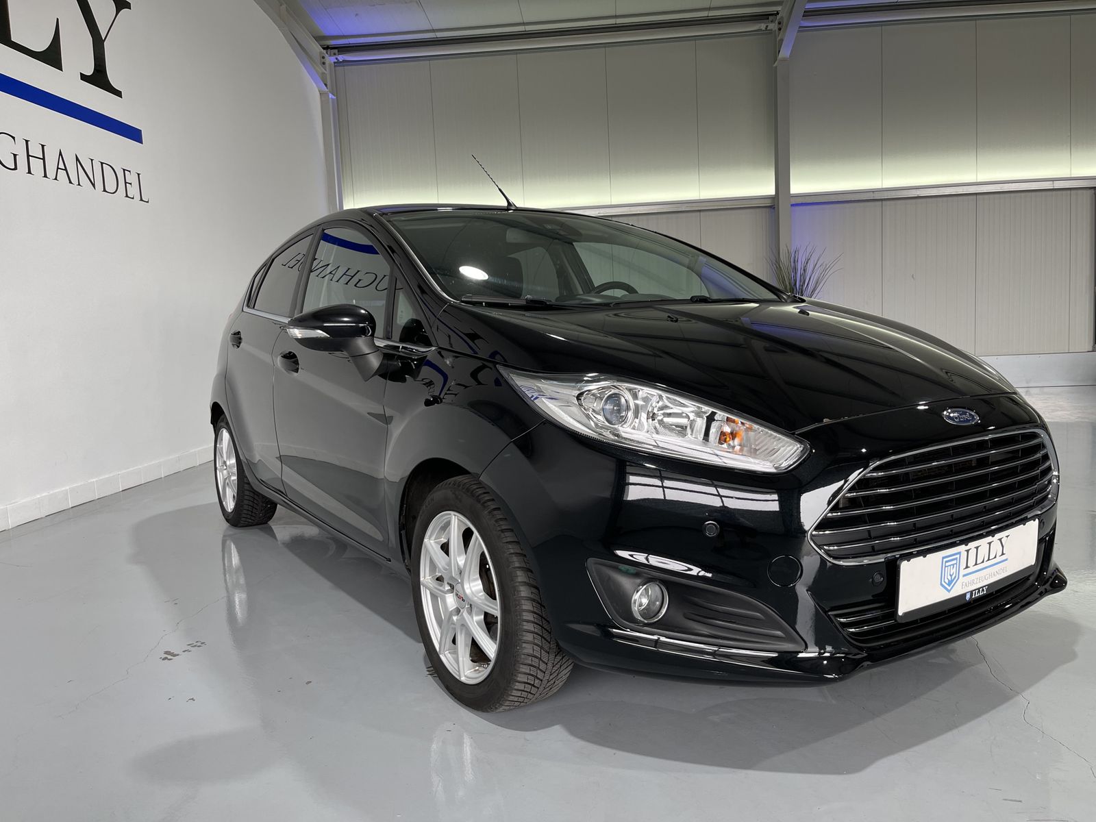 Fahrzeugabbildung Ford Fiesta Titanium1.5 TDCI*LED*MFL*Klima*PDC*