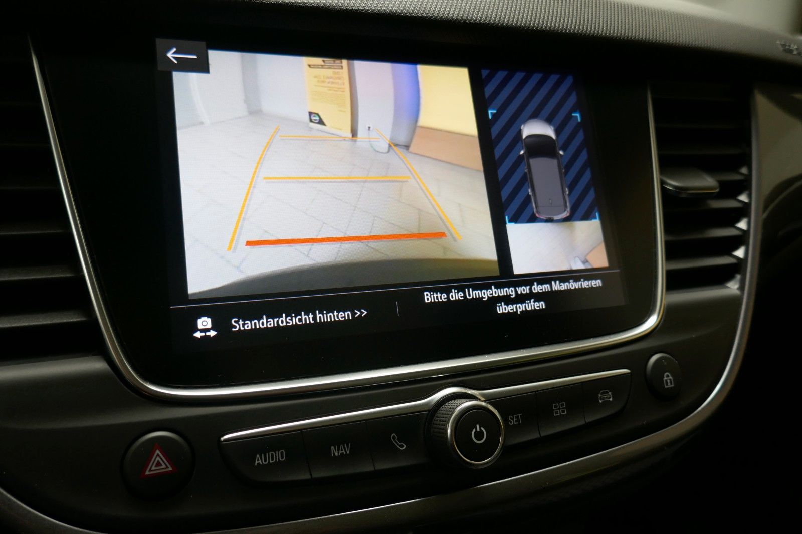 Fahrzeugabbildung Opel Crossland (X) "Innovation" / Automatik