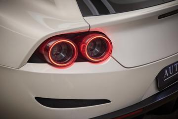 صورة 8 لـ 2016 Ferrari GTC4LUSSO