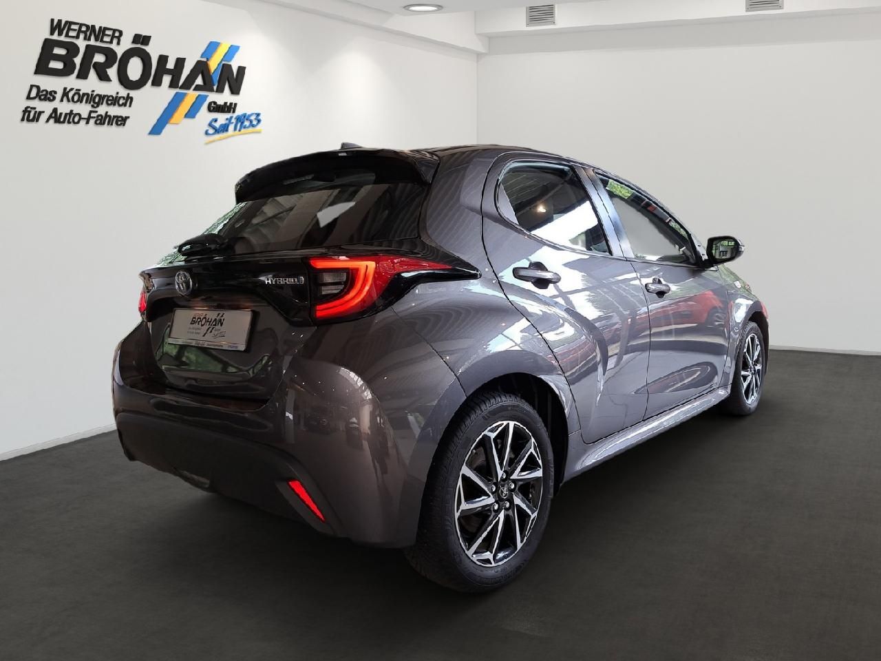 Fahrzeugabbildung Toyota Yaris Hybrid Team Deutschland