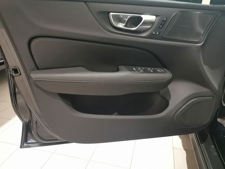 Volvo V60 Cross Country B5 B AWD Plus foto 13