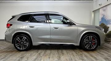 2026 BMW IX1 照片 4