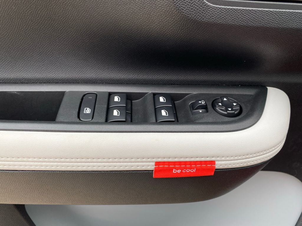 Fahrzeugabbildung Citroën e-C3 MAX *11 kW Lader*Cam*LED*17 Zoll*Navi*