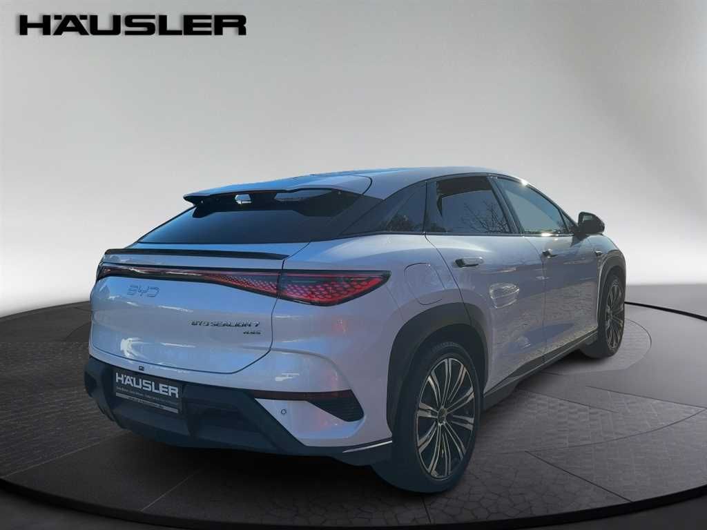 BYD SEALION 7
