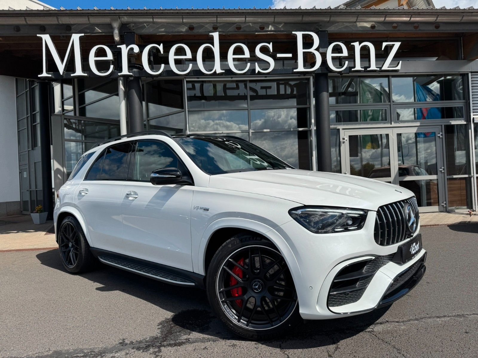 Fahrzeugabbildung Mercedes-Benz GLE 63 S 4M+ Drivers+HUD+AHK+Pano+Burm+Massage - mit KI generiert/bearbeitet